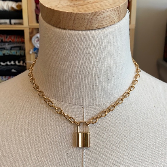 Jewelry - Gold toned chunky padlock necklace